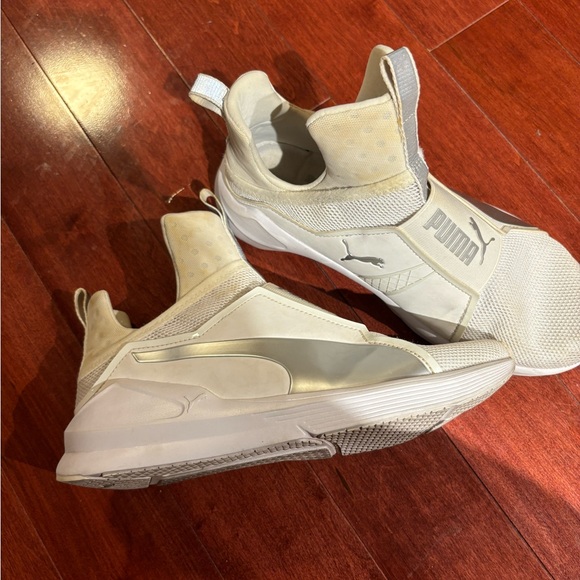 Puma Shoes - Picture 2 of 6